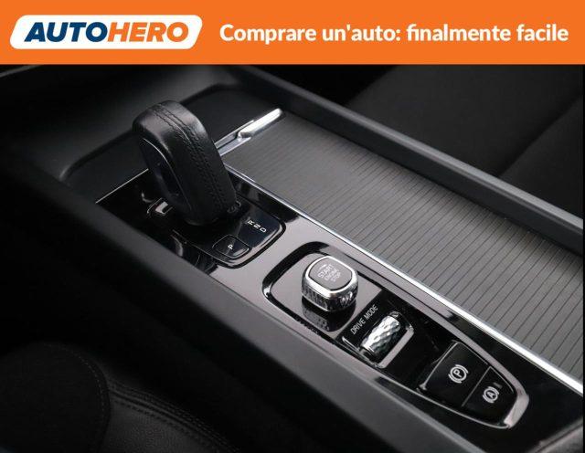 VOLVO XC60 B4 (d) AWD Geartronic Momentum