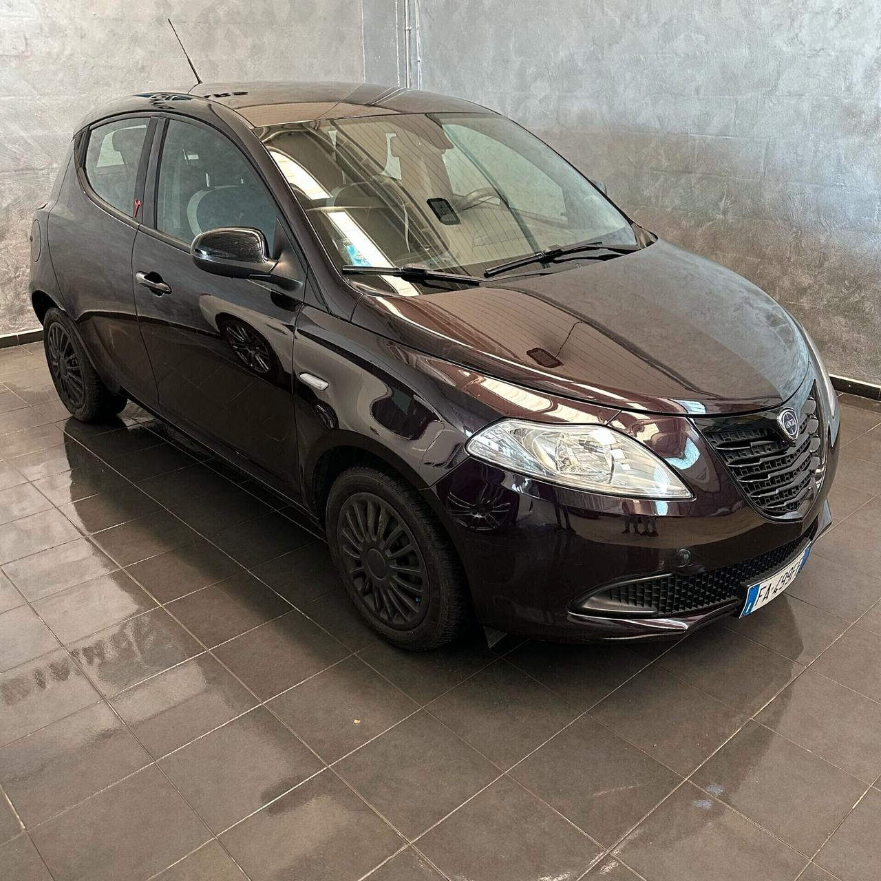 Lancia Ypsilon 1.2 69 CV 5 porte GPL Ecochic Elefantino GPL VALIDO FINO AL 2035