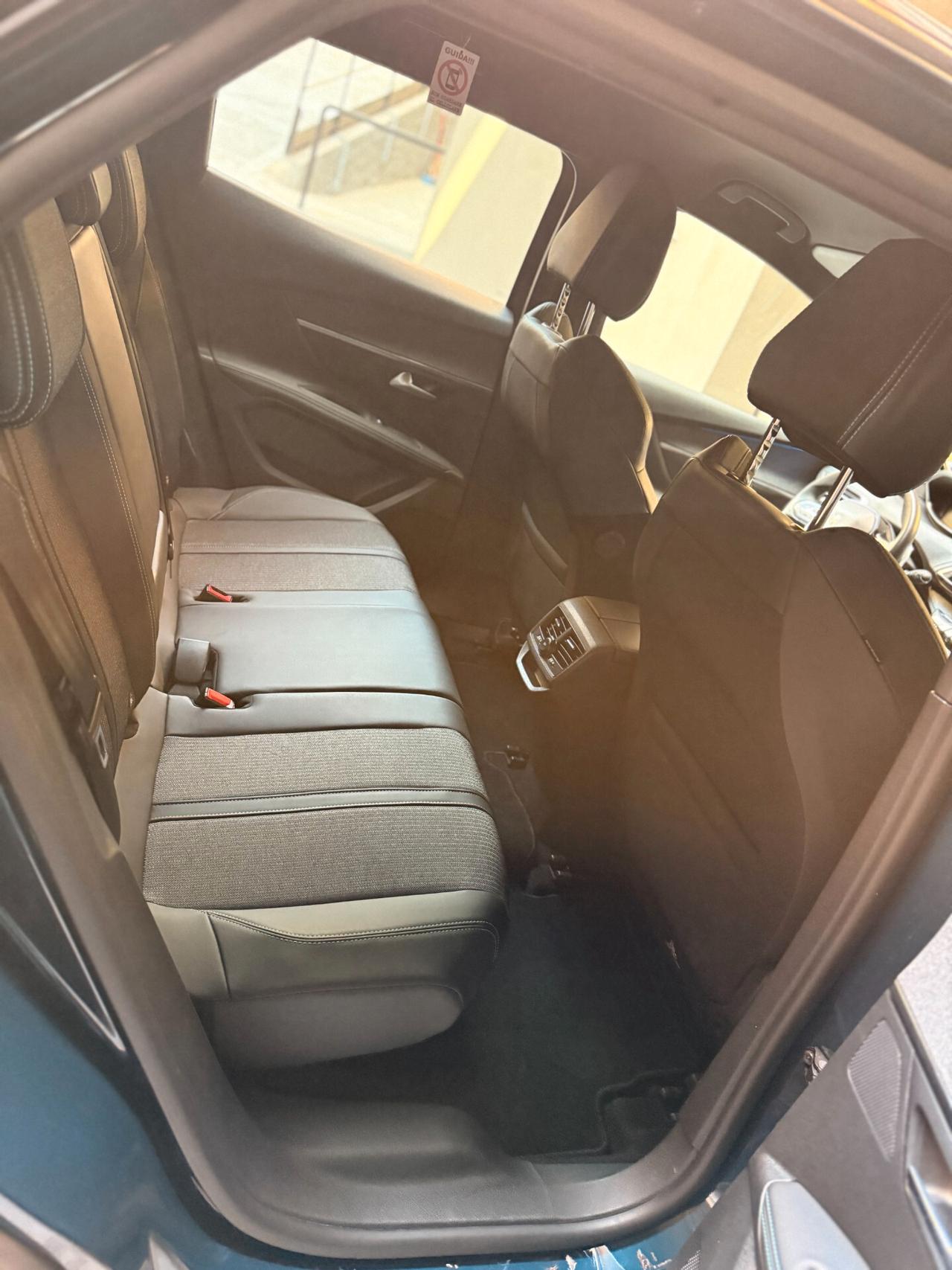PEUGEOT 3008 1.5 BLUEHDI ALLURE PACK S&S 130CV EAT8 – GARANZIA 12 MESI