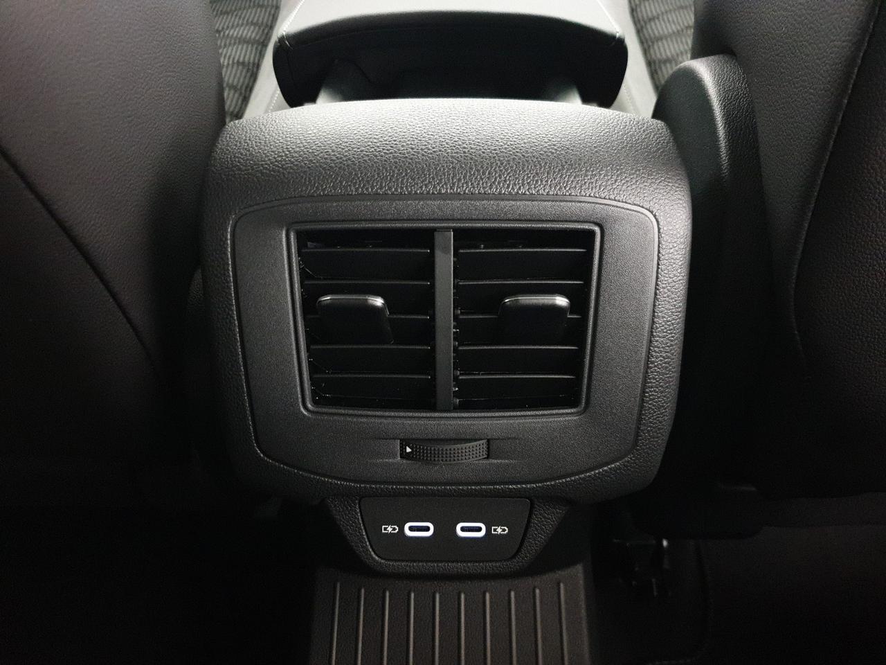 Volkswagen T-Roc 1.5 tsi r-line plus dsg