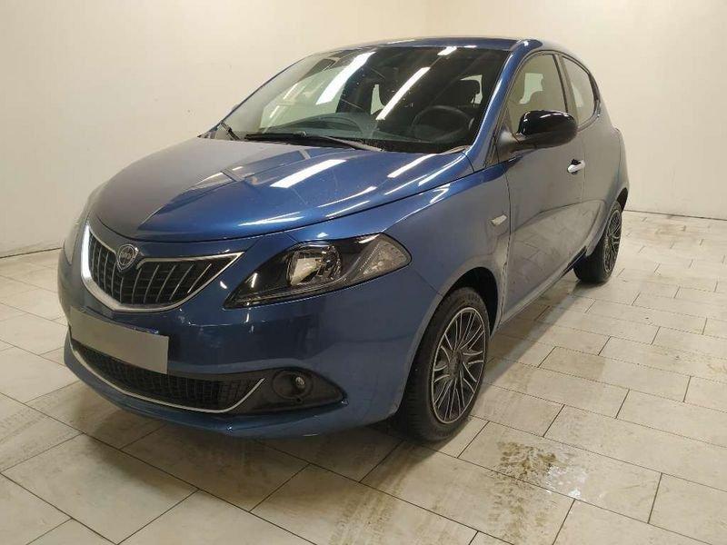 Lancia Ypsilon 1.0 firefly hybrid Gold s&s 70cv