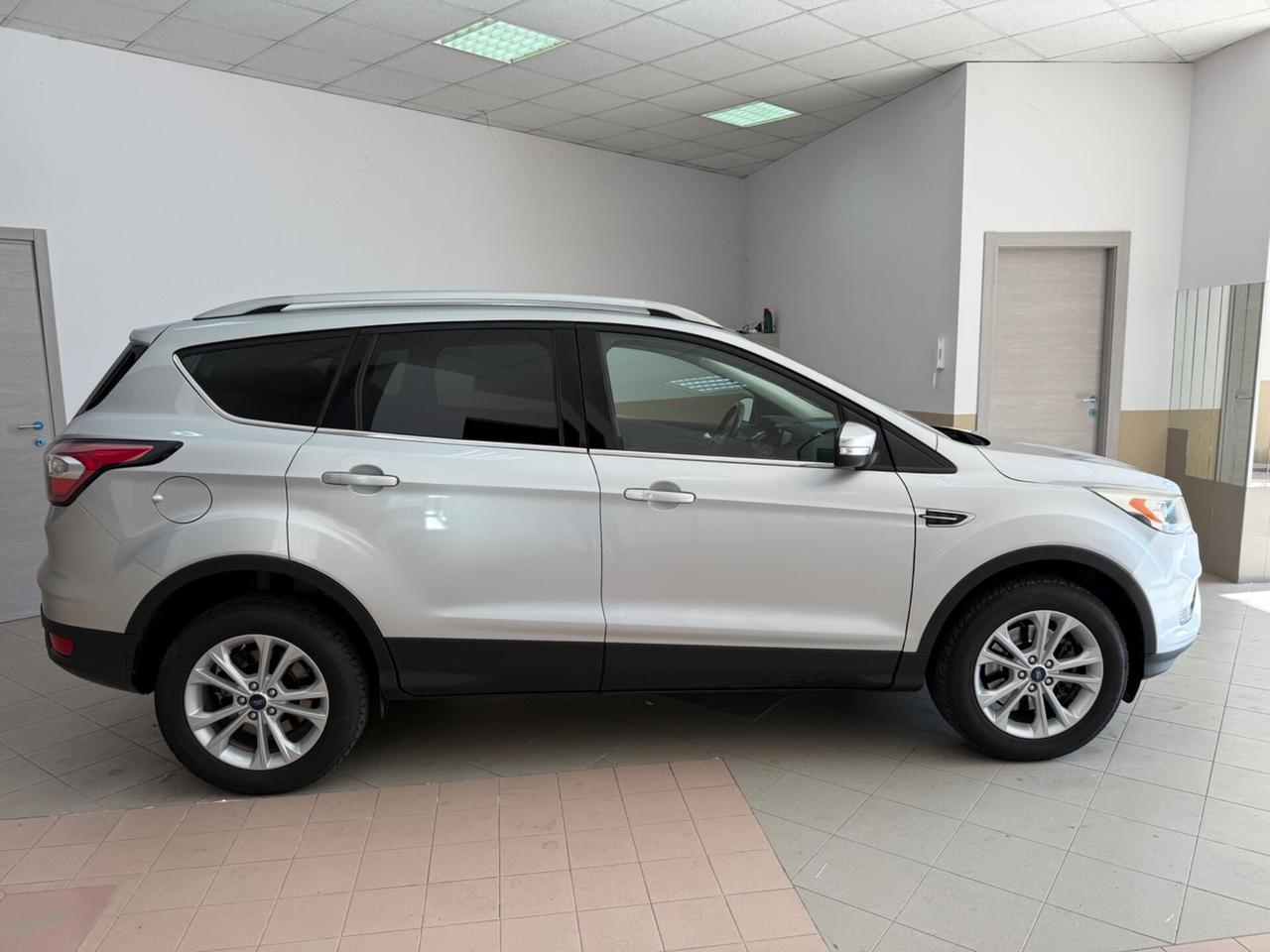 Ford Kuga 1.5 TDCI 120 CV S&S 2WD Titanium