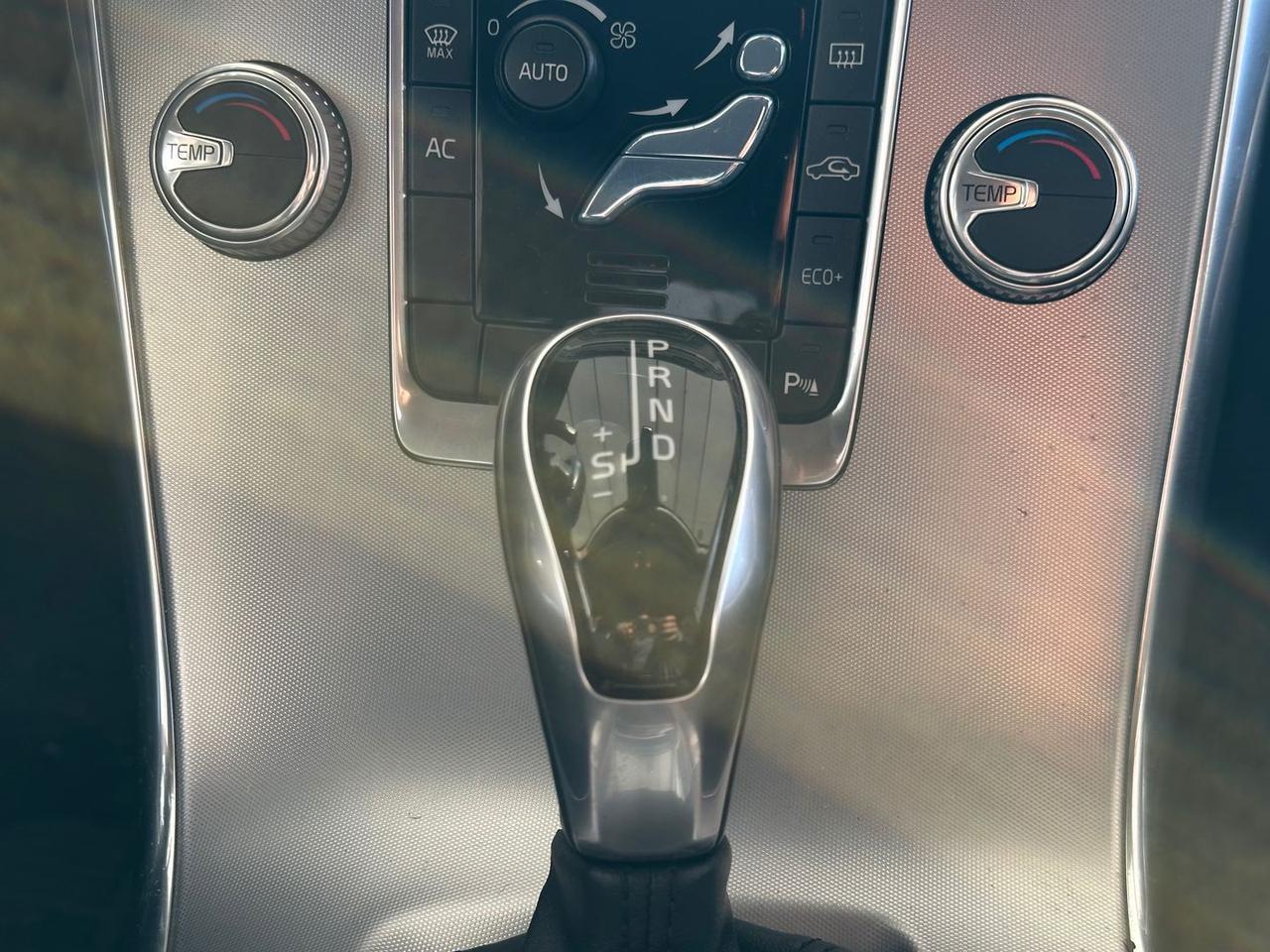 Volvo XC 60 Business Plus 2.0 D3 #7441