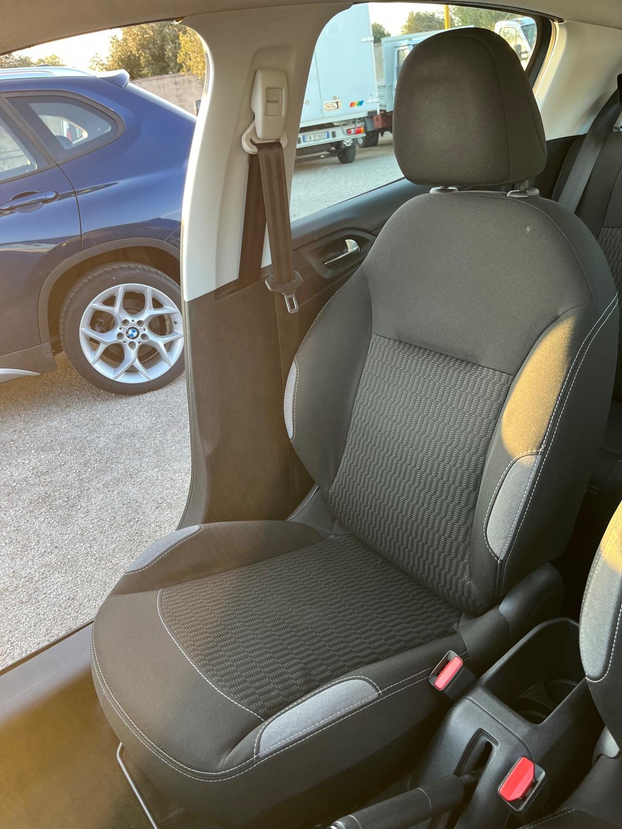 Peugeot 208 BlueHDi 75 5 porte Allure