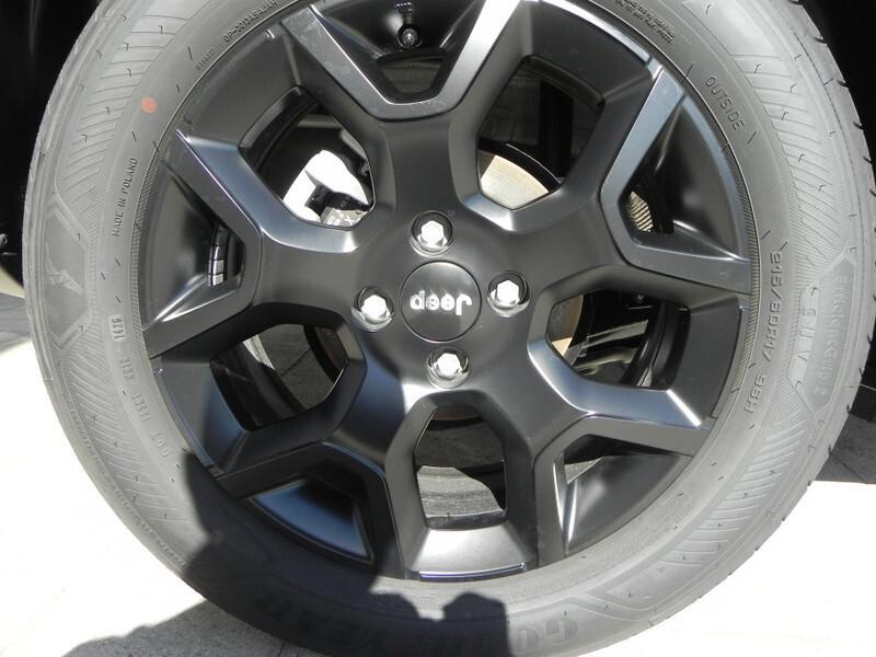 Jeep Avenger 1.2 Turbo 110 CV MHEV DCT BLACK EDITION