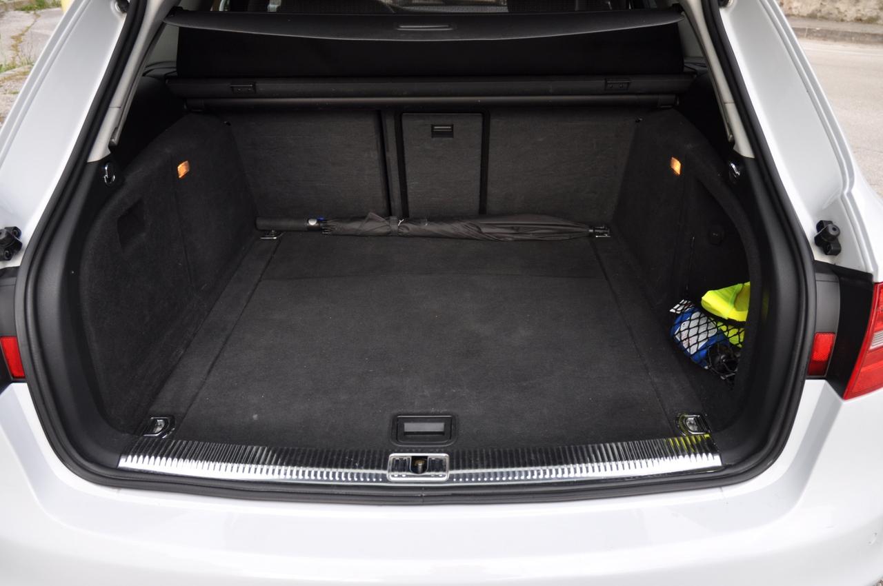 Audi A4 Avant 2.0 TDI Quattro S-Line S-Tronic