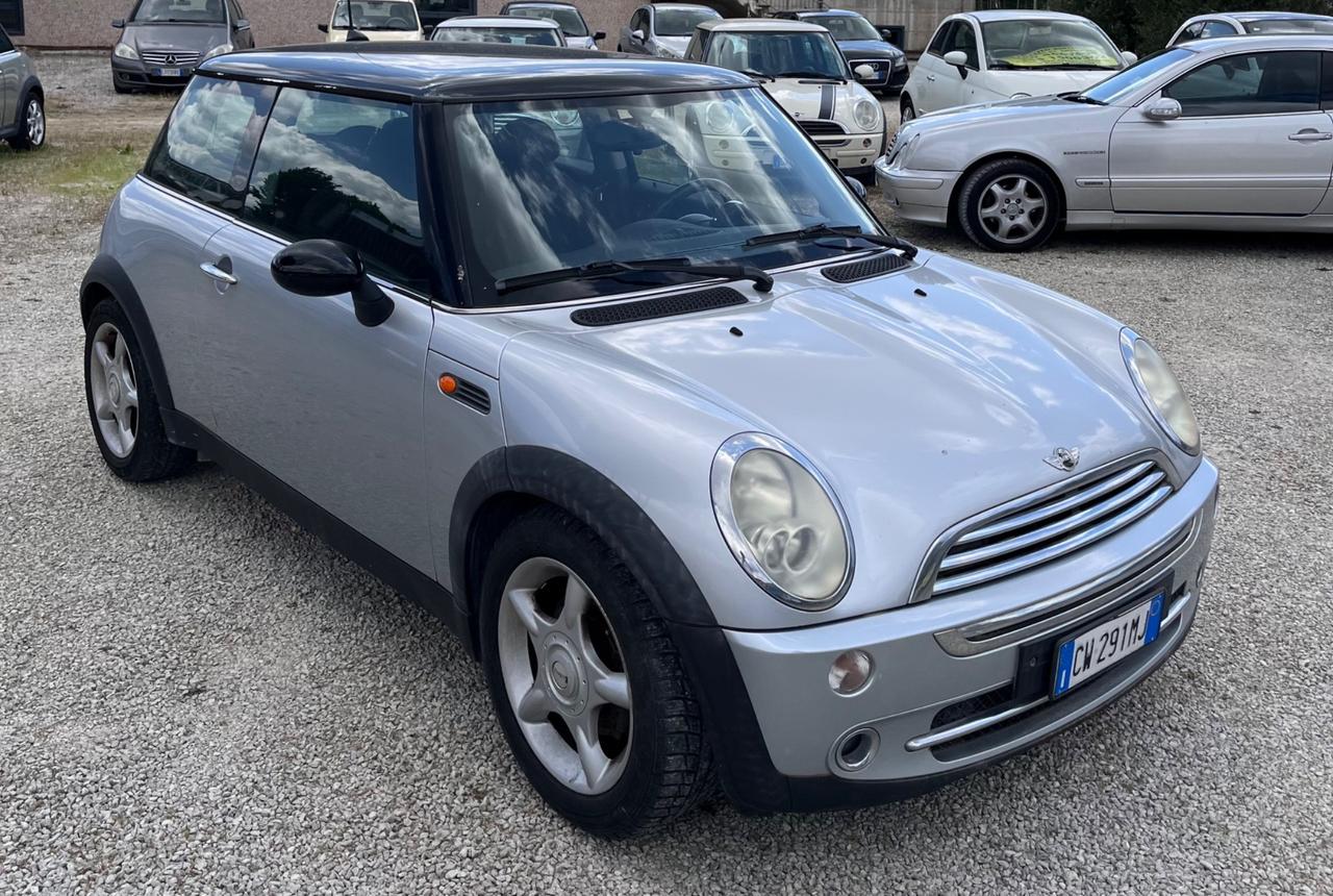 Mini Cooper 1.6 benzina 116 cv NEOPATENTATI