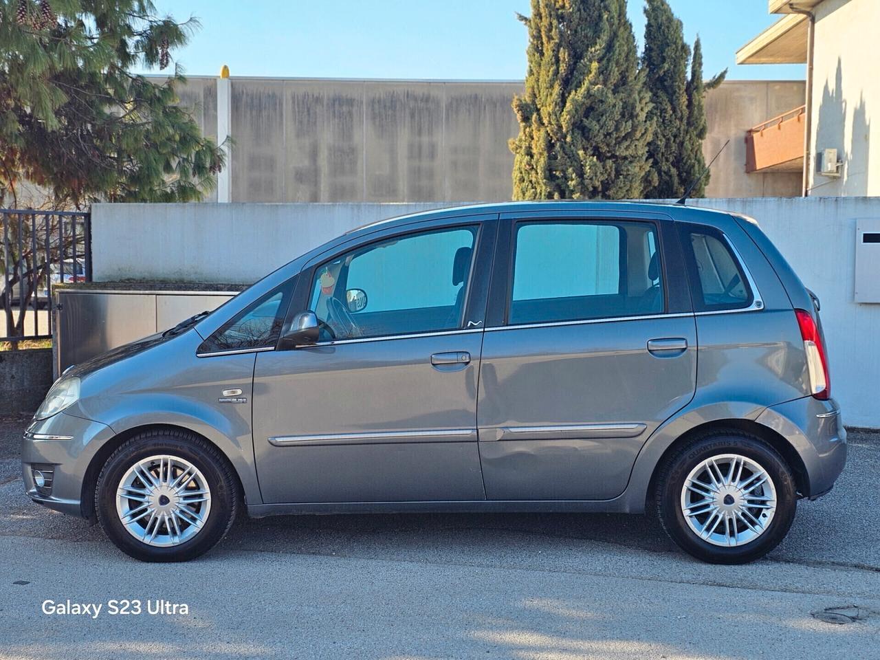 Lancia MUSA 1.2 DIESEL OK PER NEOPATENTI ANNO 2010