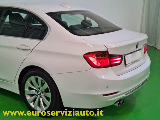 BMW 328 i Luxury