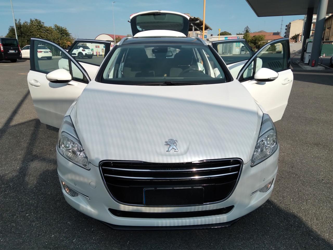 Peugeot 508 2.0 HDi 140CV SW Ciel Allure x neopatentati