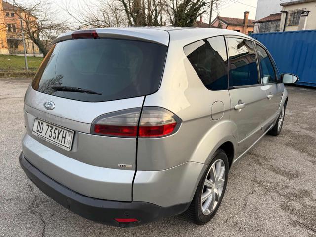 FORD S-Max 1.8 TDCi 125CVTitanium senza nessun lavoro da fare