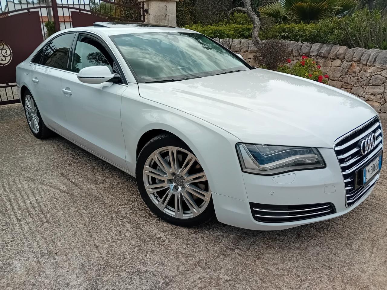 Audi A8 4.2 TDI quattro tiptronic