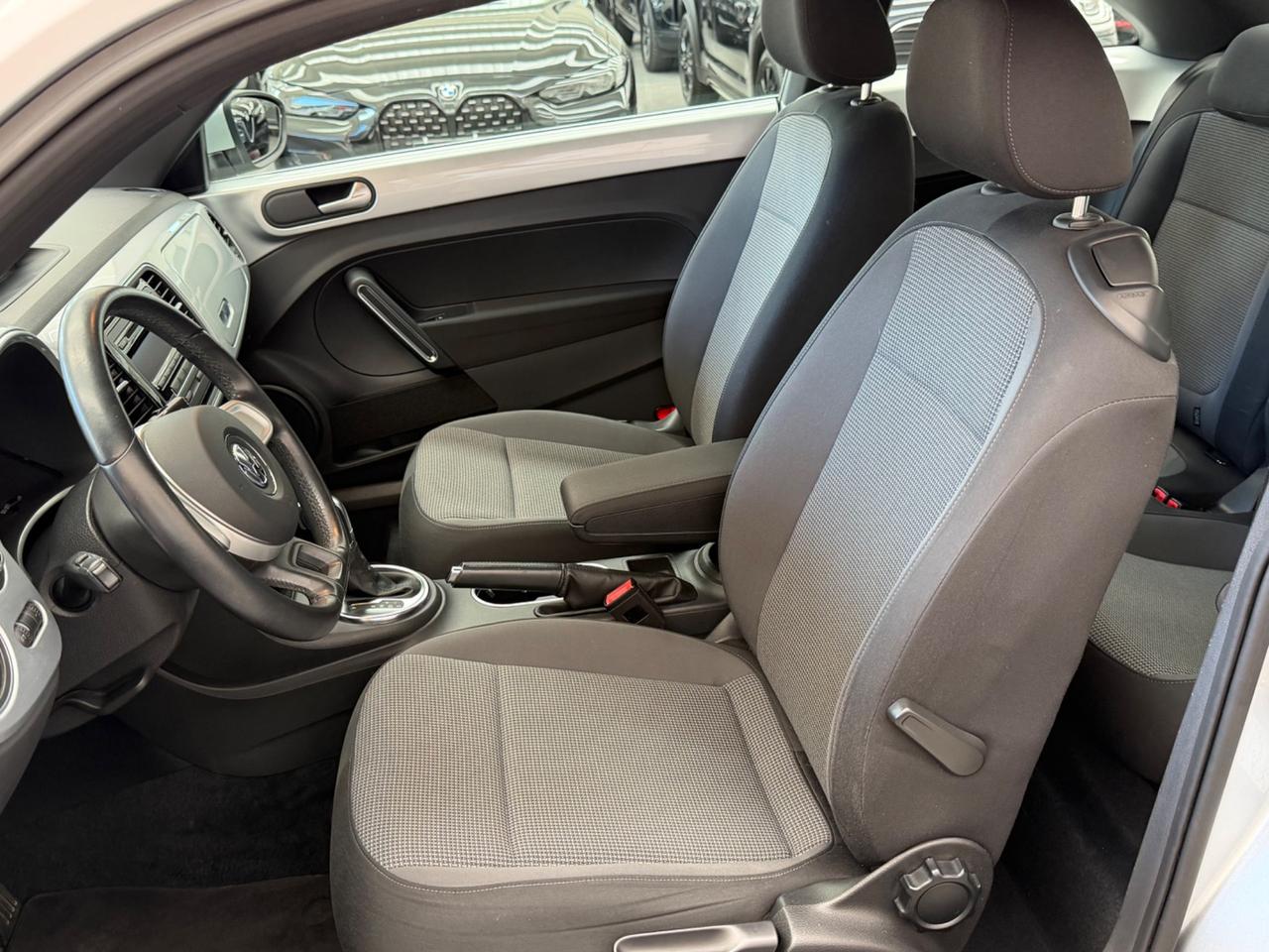 Volkswagen Maggiolino 1.6 TDI DSG Design