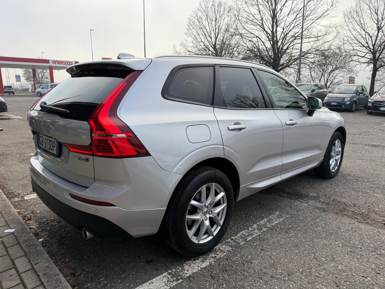 Volvo XC 60 XC60 B4 (d) AWD Geartronic Momentum