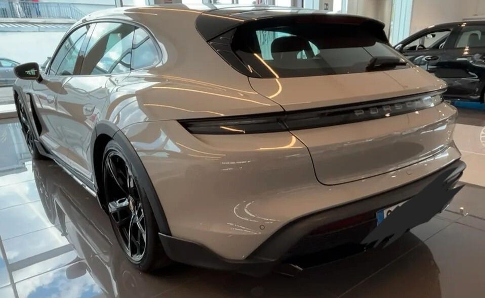 Porsche Taycan Spettacolare Taycan Cross Turismo 4 476cv