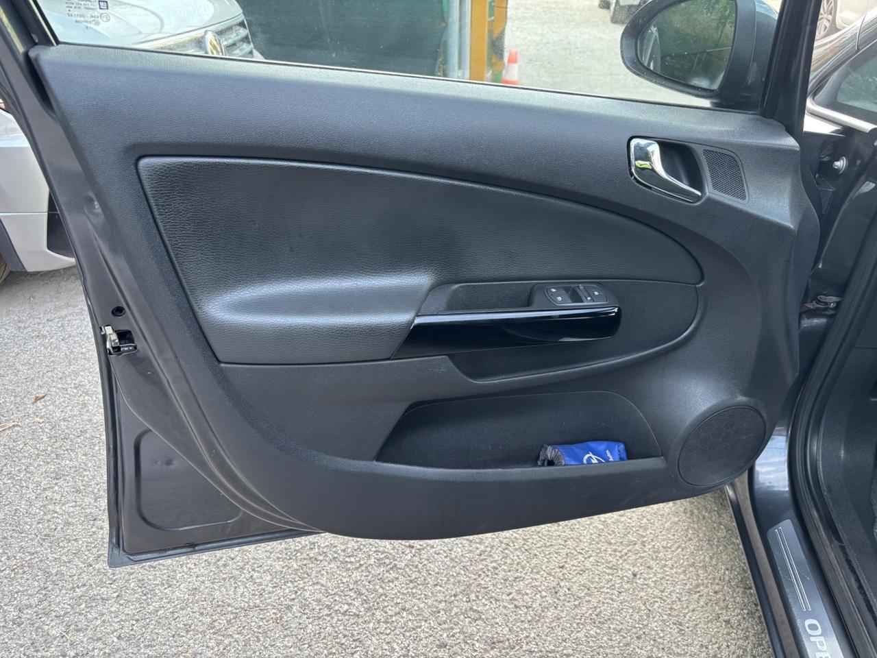 Opel Corsa 1.2 5 porte GPL OK NEOPATENTATI