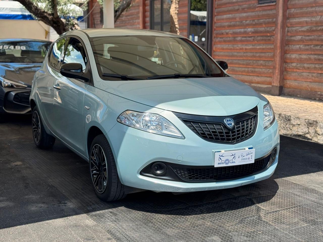 Lancia Ypsilon 1.0 FireFly 5 porte S&S Hybrid Silver Plus