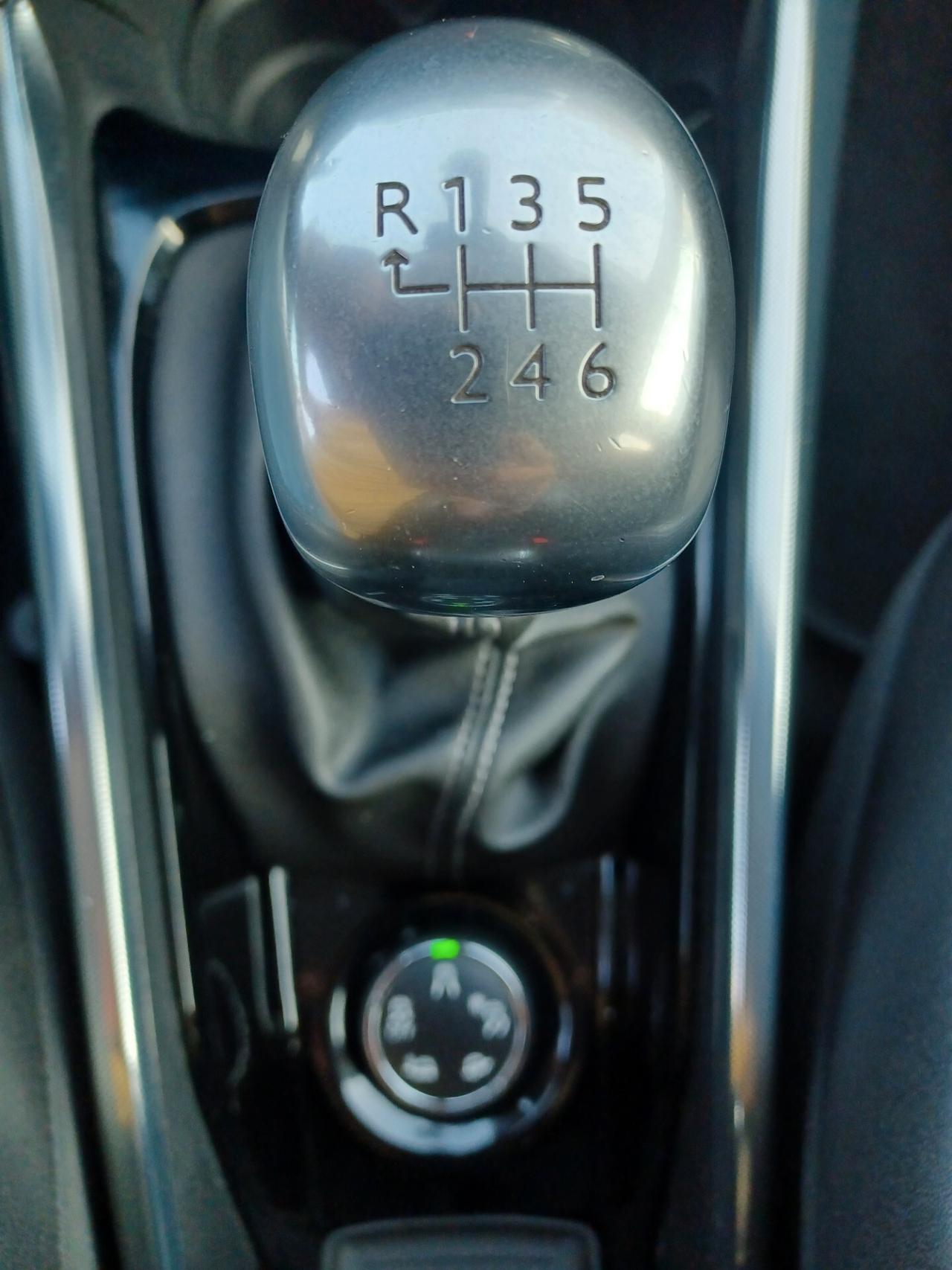 Peugeot 2008 1.6 HDI ALLURE PARI AL NUOVO