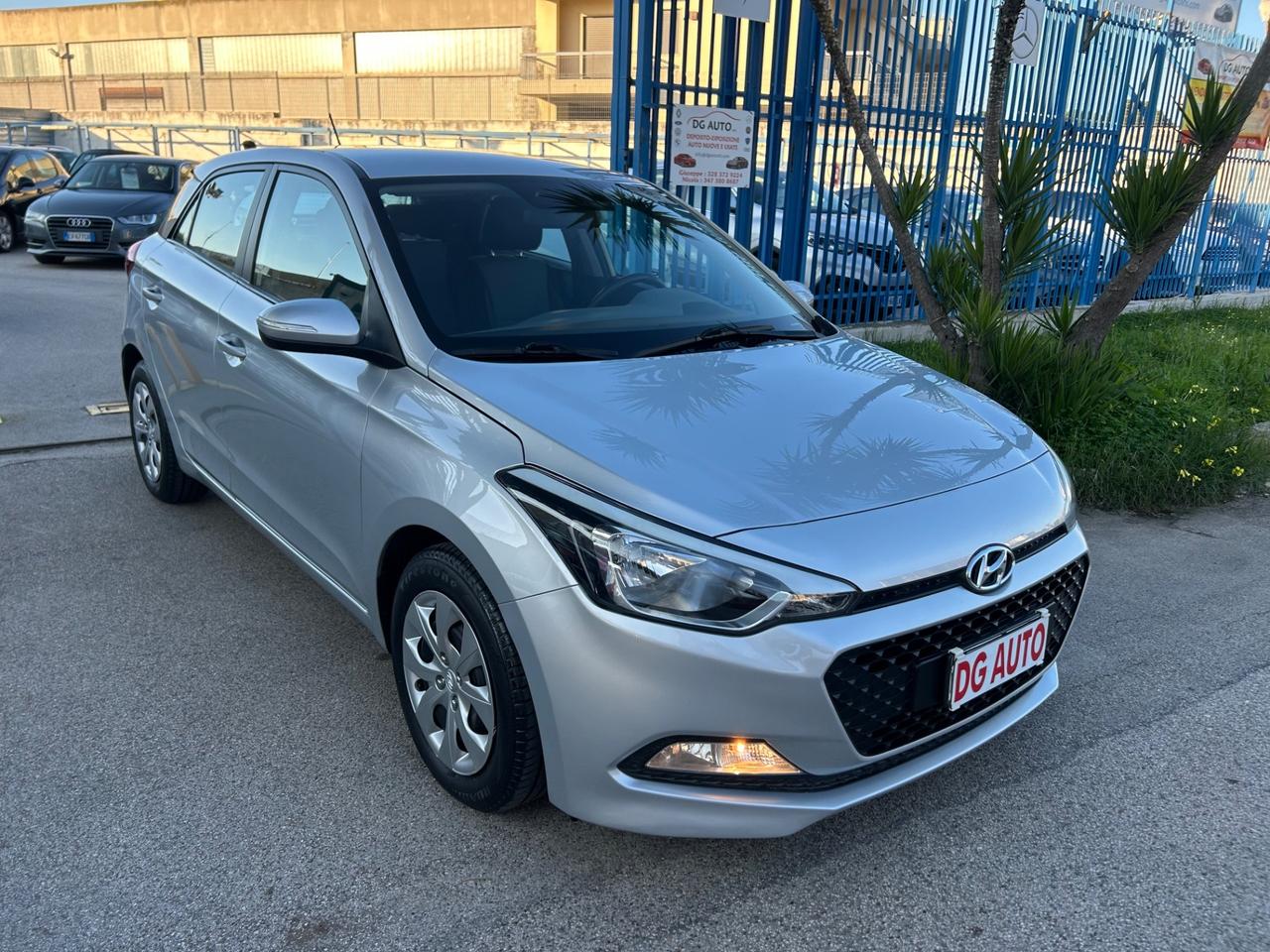 Hyundai i20 1.2 benzina 84 CV 2017