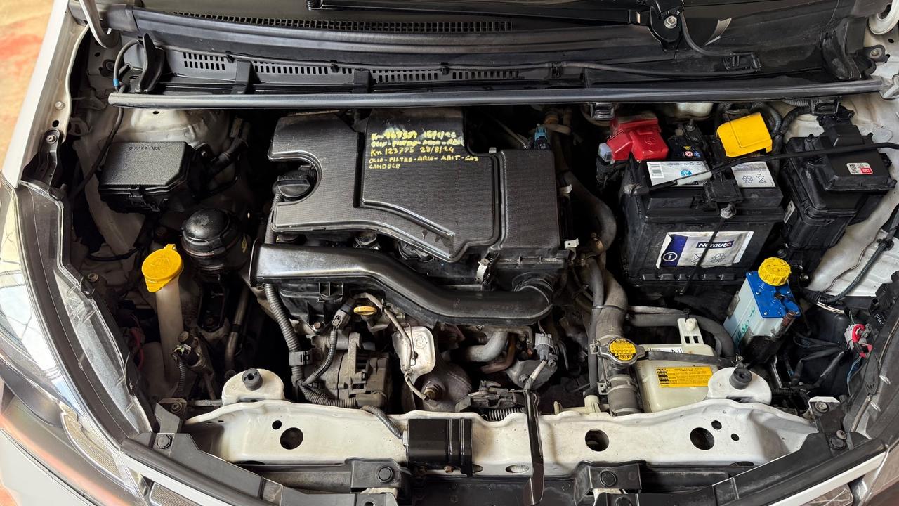 Toyota Yaris GPL LOUNGE