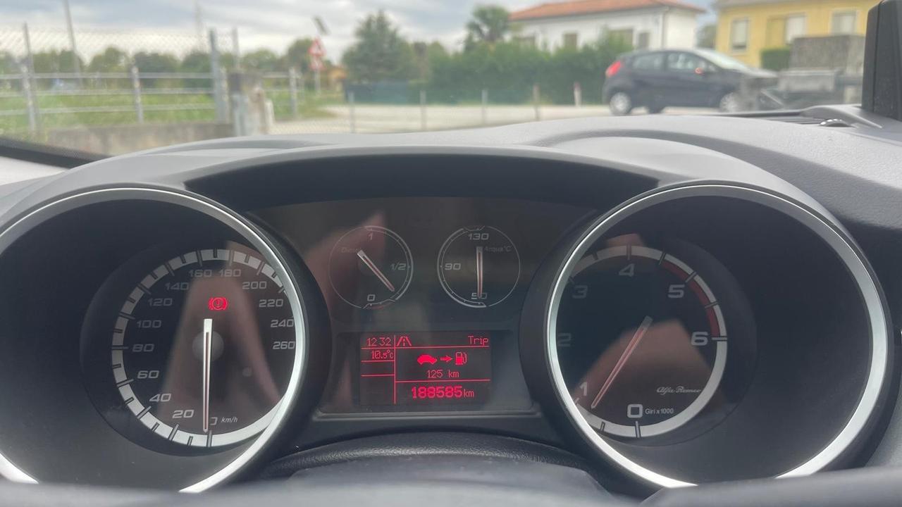 Alfa Romeo Giulietta 1.6 JTDm-2 105 CV Exclusive