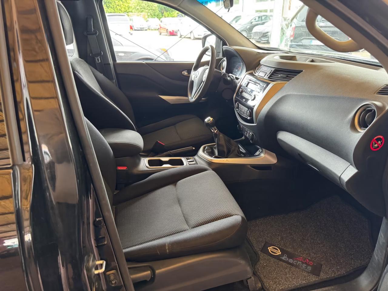 Nissan Navara 2.3 dCi 4WD King Cab Acenta