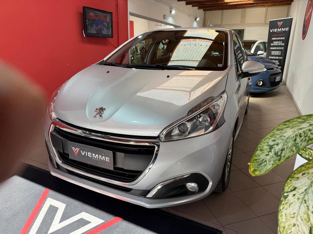 Peugeot 208 PureTech 82 5 porte Allure