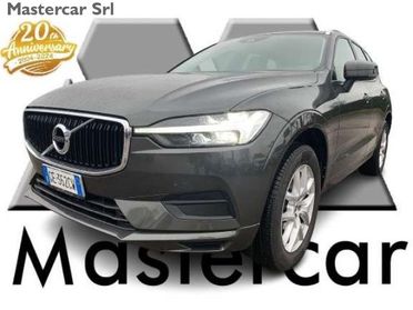 VOLVO XC60 XC60 2.0 b4 TETTO Momentum auto -GE362CW