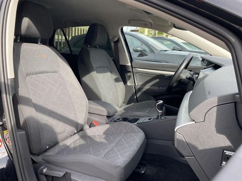 Volkswagen Golf 8 2.0 TDI LIFE 115CV