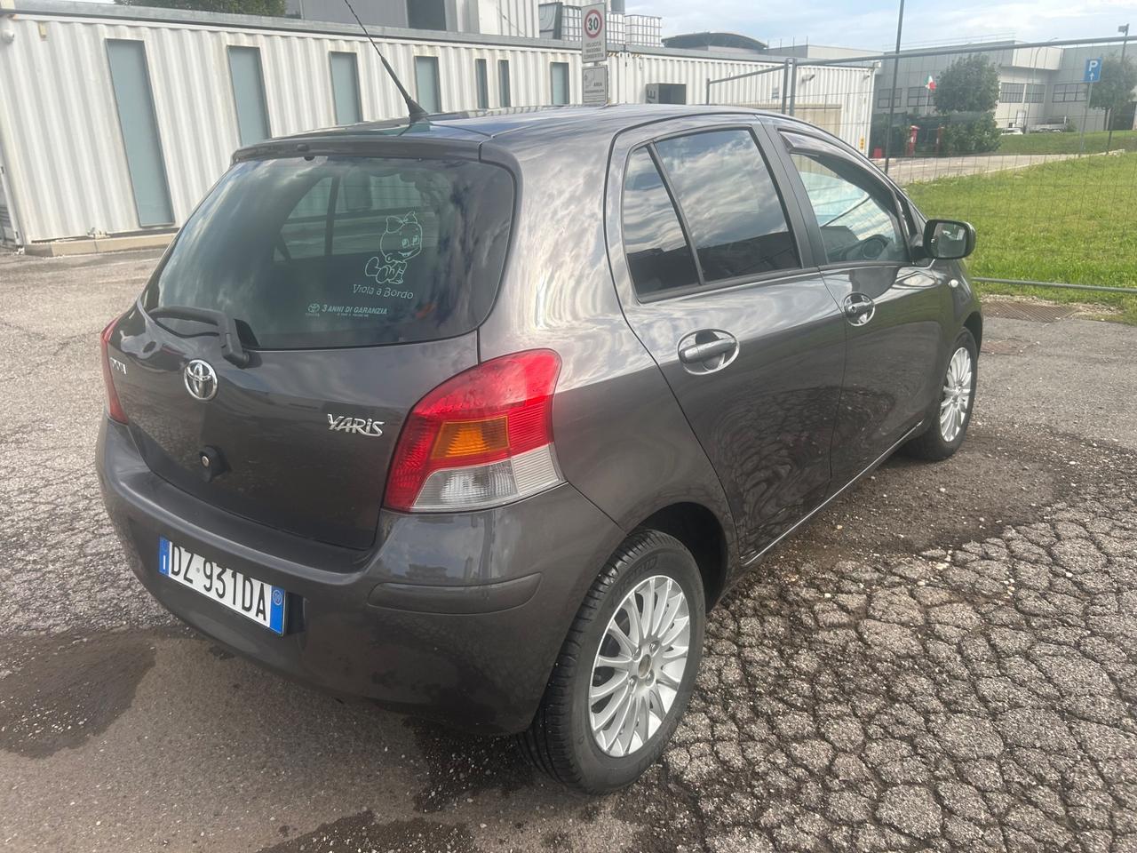 Toyota Yaris 1.3 5 porte