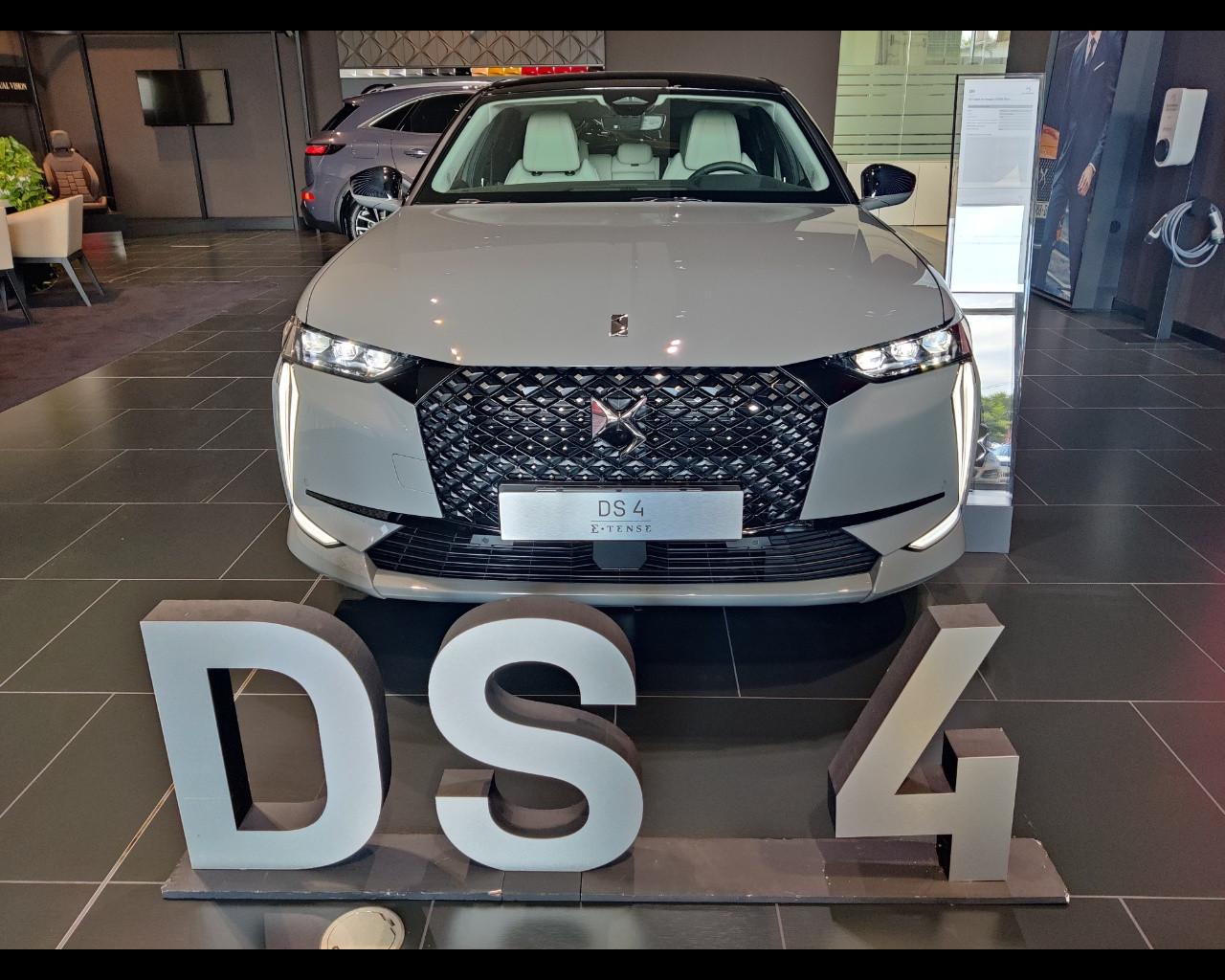 DS DS4 Esprit de Voyage E-TENSE 225cv