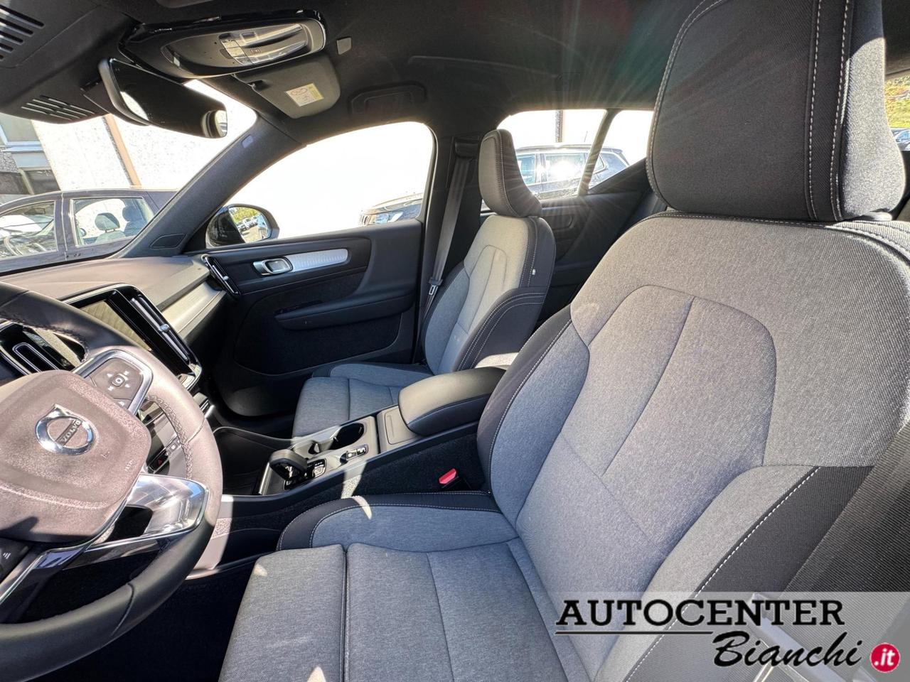 Volvo XC40 2.0 b4 awd Momentum