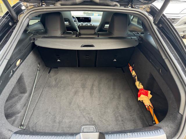 MERCEDES-BENZ CLA 200 d Automatic Shooting Brake AMG Line Premium