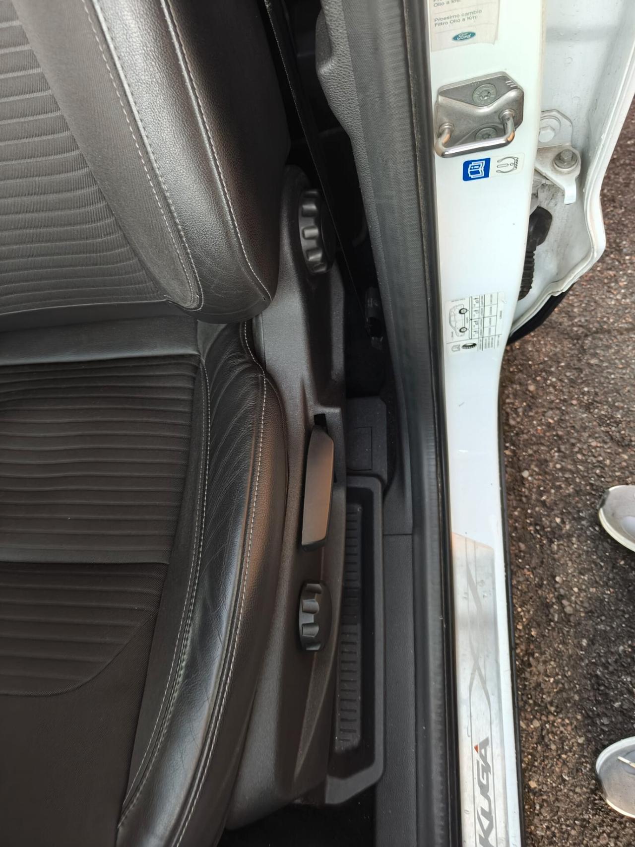 Ford Kuga 1.5 EcoBoost 120 CV S&S 2WD Titanium