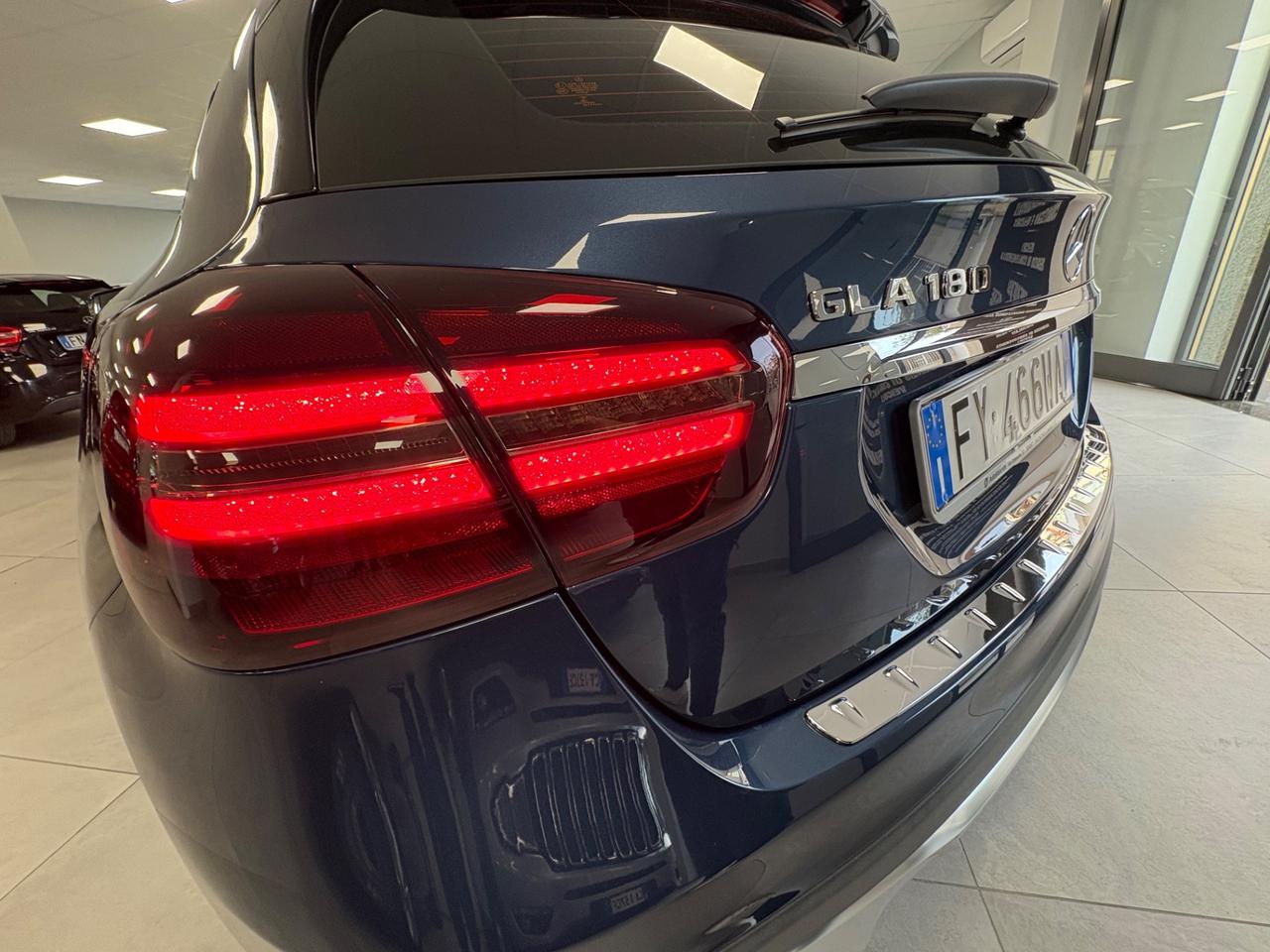 Mercedes GLA 180 1.6 benzina 122cv 2019 km 62000