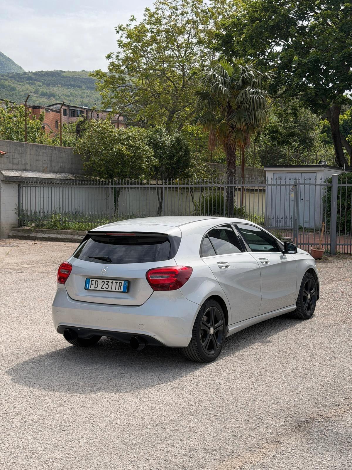 Mercedes-benz A 180D Business 2016