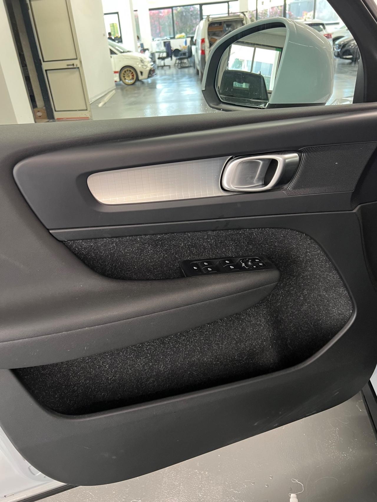 Volvo XC40 D4 AWD Geartronic Momentum