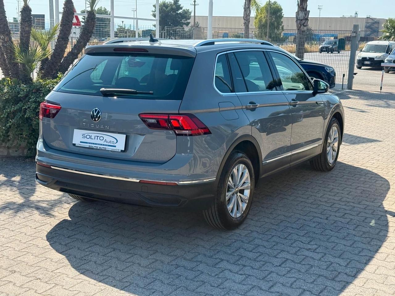 Tiguan 2.0 TDI 122 CV Life My 2022 * Ok Neopatentati