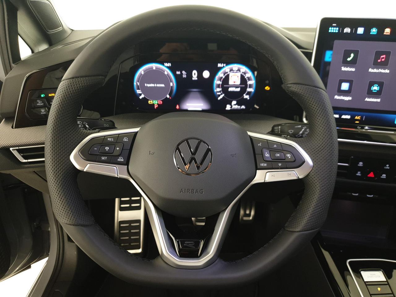 Volkswagen Golf 2.0 tdi r-line plus 150cv dsg