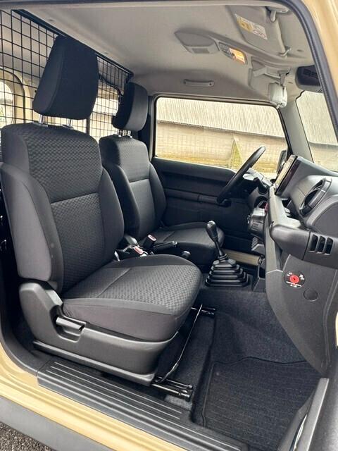 Suzuki Jimny 1.5 5MT Top (AUTOCARRO N1)