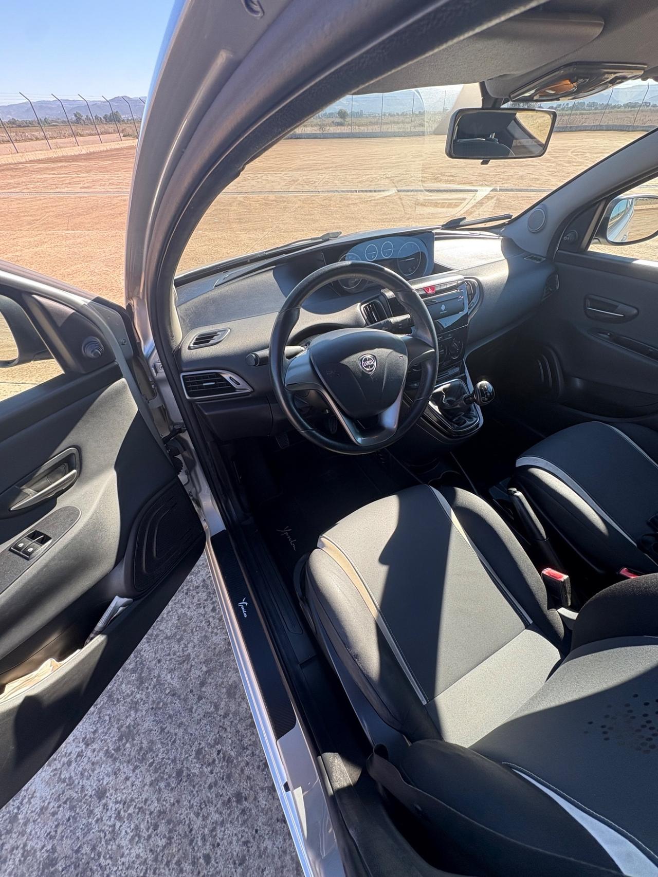 Lancia Ypsilon 1.3 MJT 16V 95 CV 5 porte S&S Elle