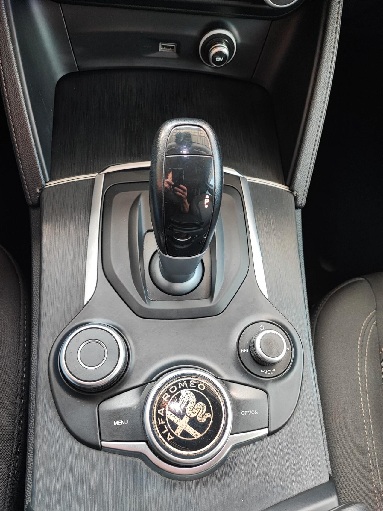 Alfa Romeo Stelvio 2.2 Turbodiesel 160 CV AT8 RWD Sport-Tech