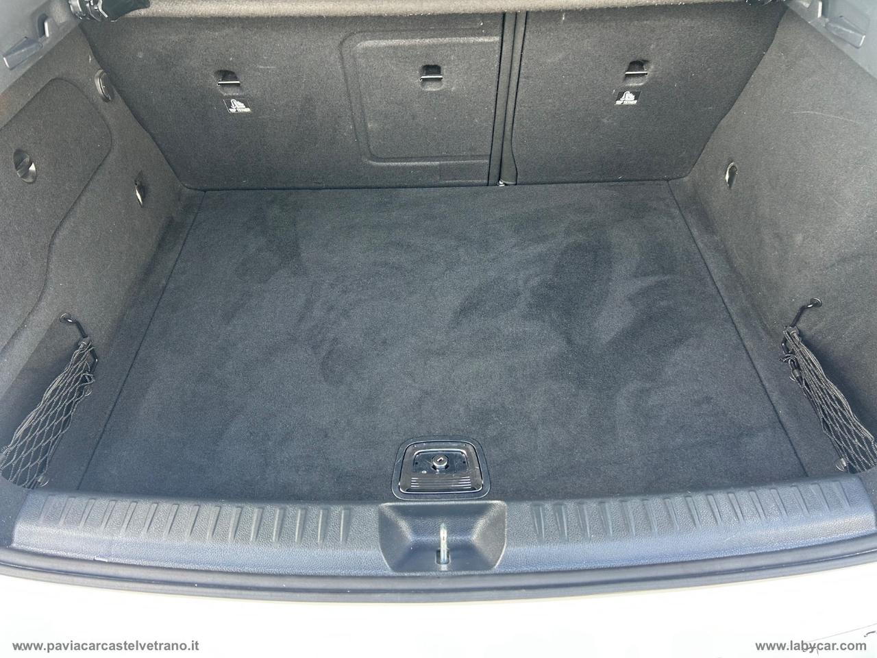 MERCEDES-BENZ GLA 200 d Automatic Premium NIGHT EDITION