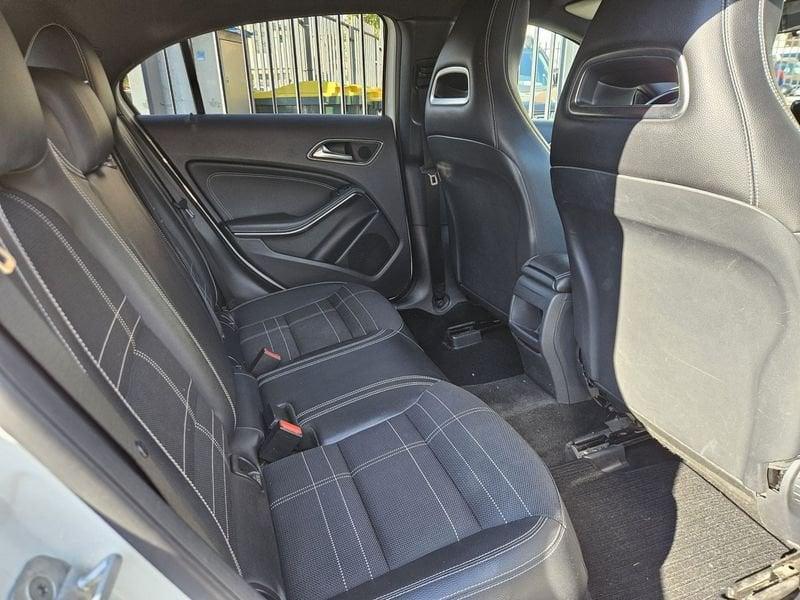 Mercedes-Benz Classe A A 180 cdi Dark Night edition