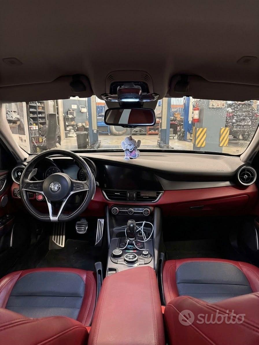 Giulia Q2 180CV Pelle Rossa MY20