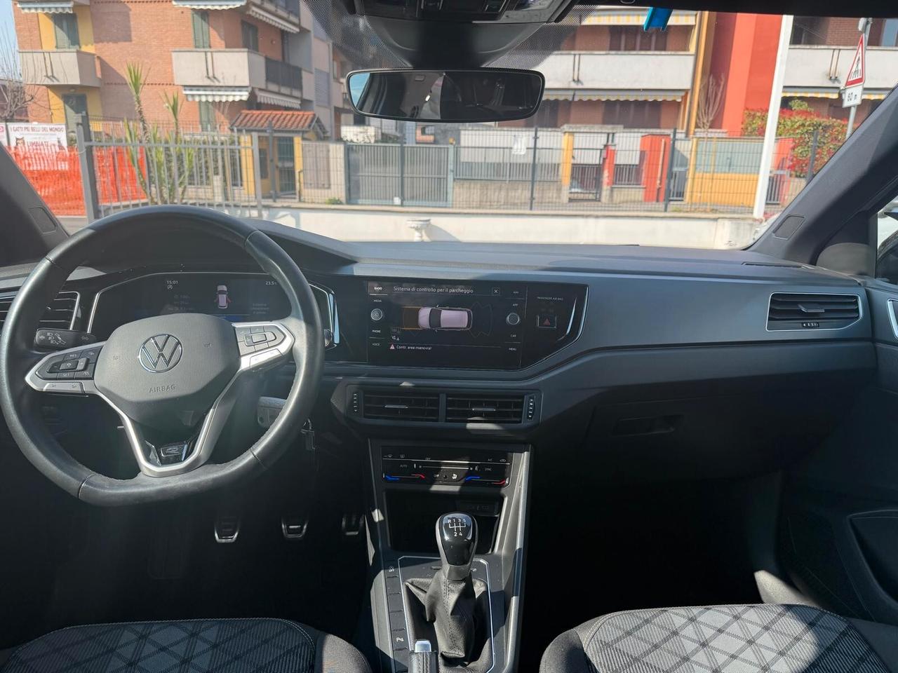 Volkswagen Polo VI 2022 1.0 tsi R-Line 95cv