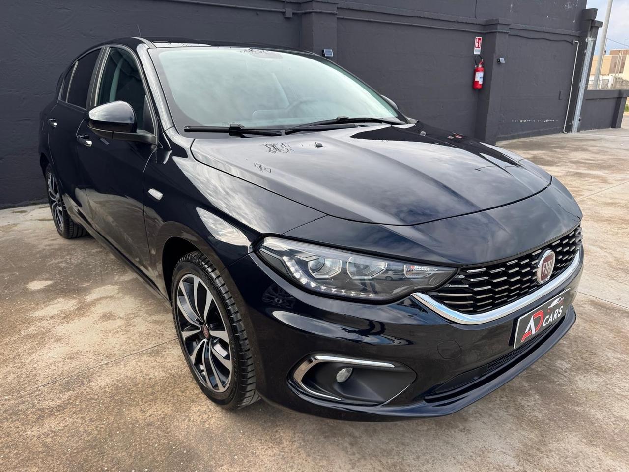 Fiat Tipo 1.6 Mjt S&S DCT 5 porte Lounge navi park Cruise led