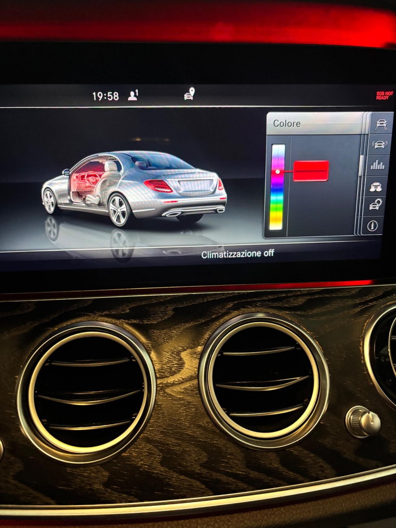 Mercedes-benz E 200 AMG