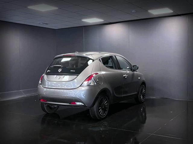 LANCIA Ypsilon 1.0 FireFly 5 porte S&S Hybrid Ecochic Silver