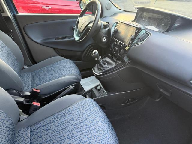 Lancia Ypsilon 1.0 firefly hybrid Gold s&s 70cv